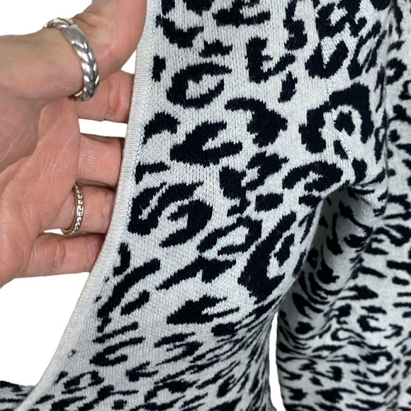 NWT REVOLVE Lovers + Friends Merida black & white animal print wrap dress - Picture 6 of 11